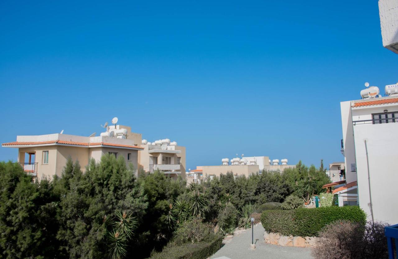 Modern Apartment Not Far From The Beach Paphos ภายนอก รูปภาพ